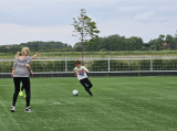 Laatste training S.K.N.W.K. JO11-1JM (partijtje tegen de ouders) van maandag 27 mei 2024 (38/137)